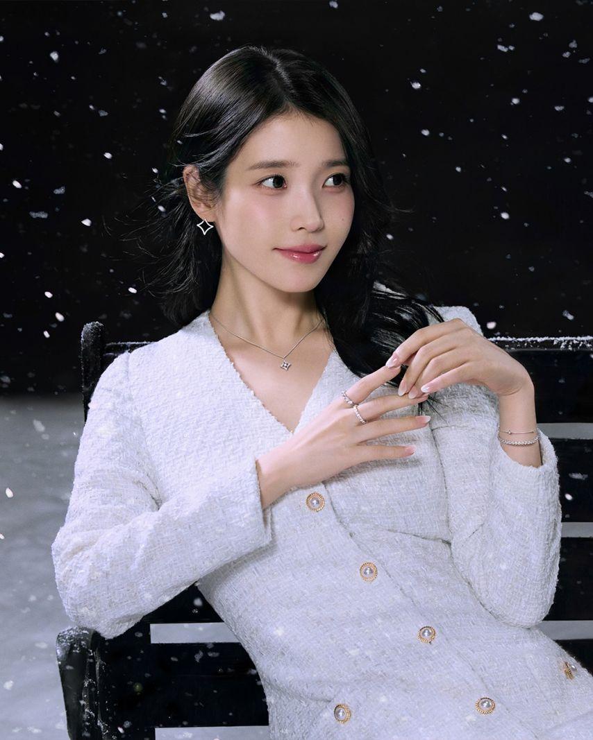 아이유 제이에스티나1