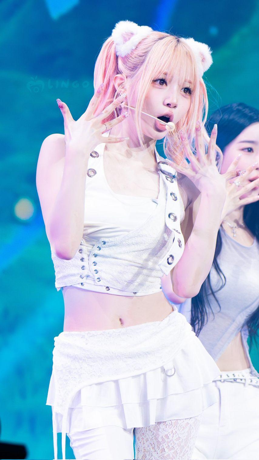 트리플에스 김채원3