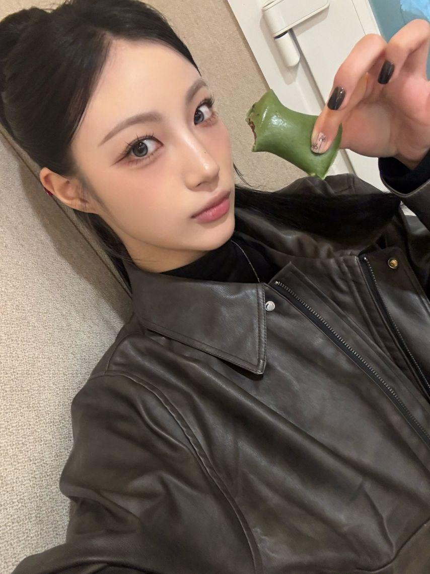 아이칠린 예주, 초원, 채린, 이지1