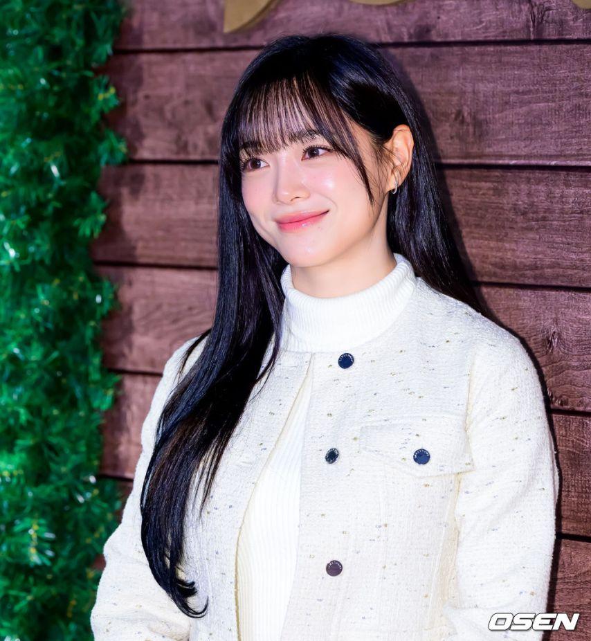 김세정 251111 롱샴/ 김세정 강태오5