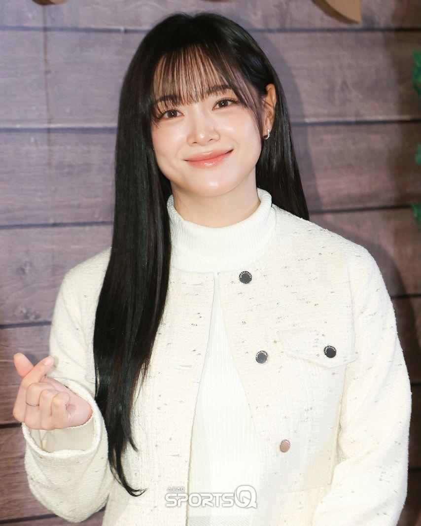 김세정 251111 롱샴/ 김세정 강태오9