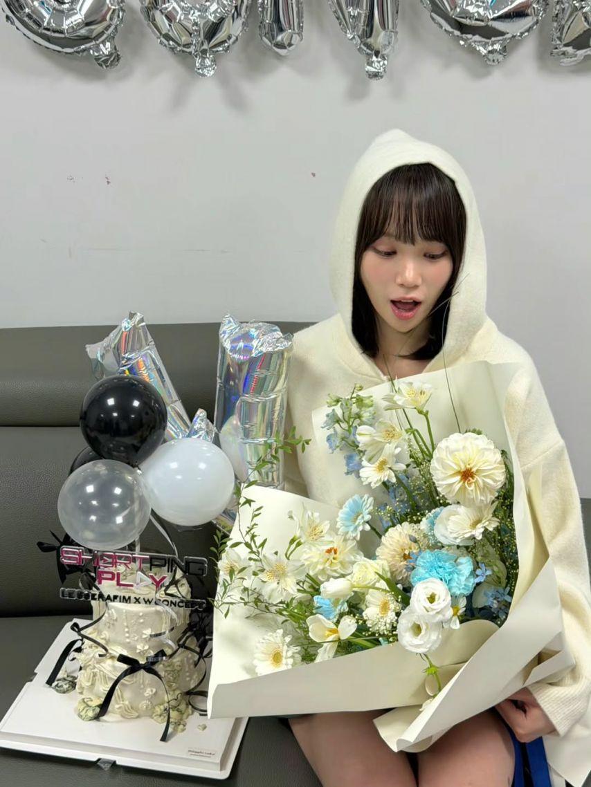 르세라핌 채원3