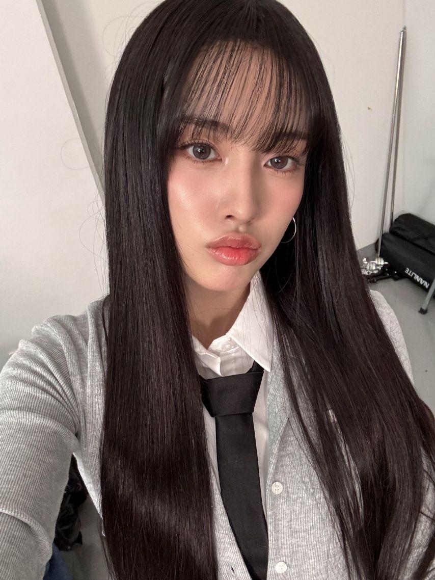 스테이씨 윤, 아이사1