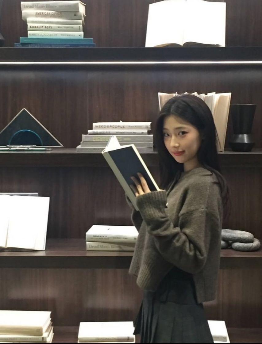 BABYMONSTER (베이비몬스터) 루카1