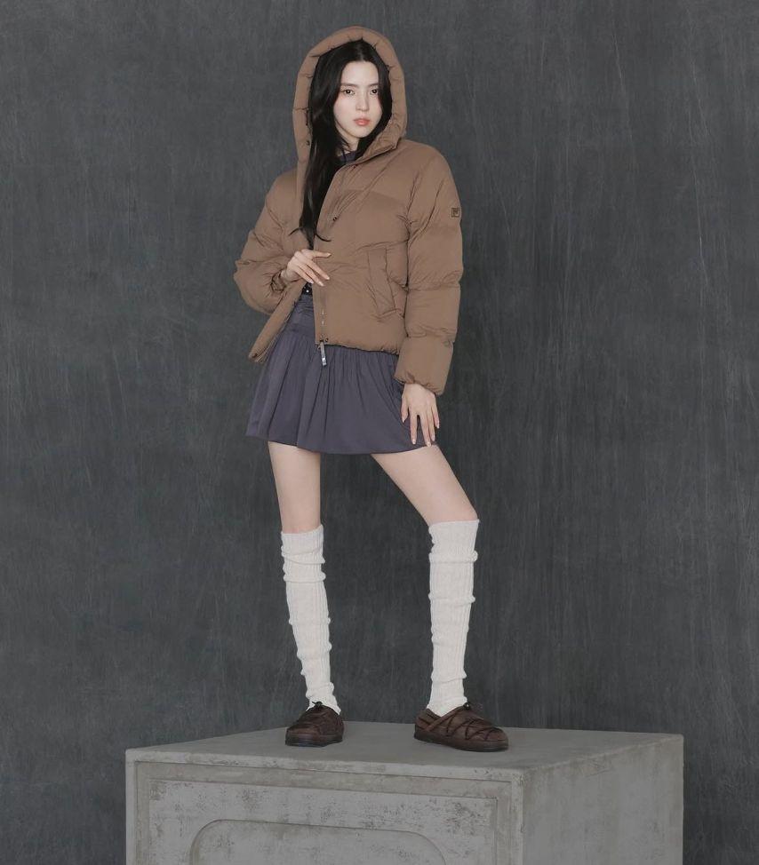 배우 한소희, FILA 플로우 다운 화보.JPG1