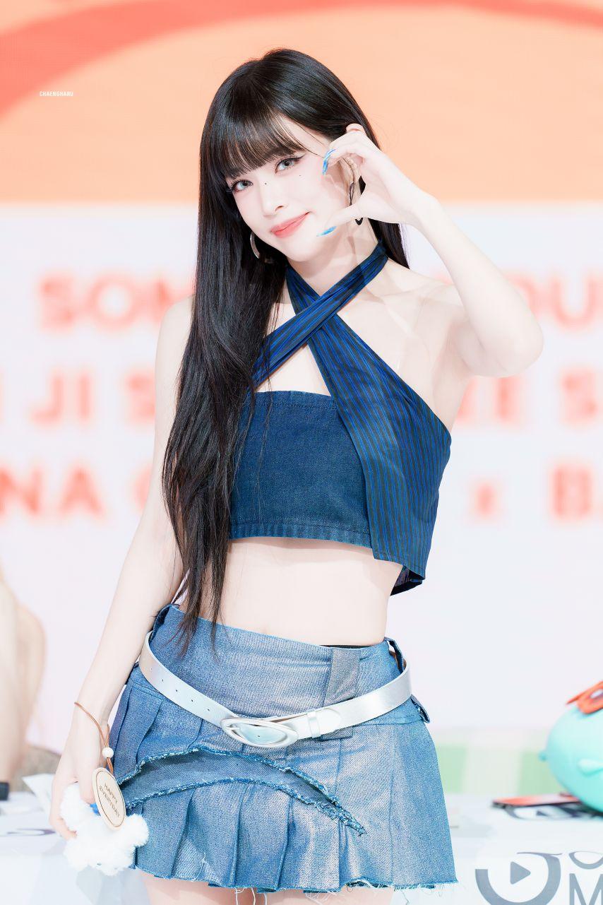 프로미스나인 이채영0