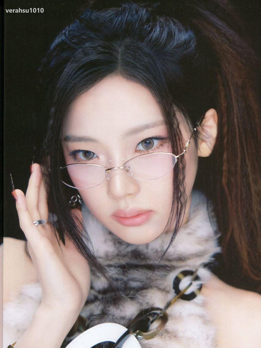 BABYMONSTER (베이비몬스터) 루카1