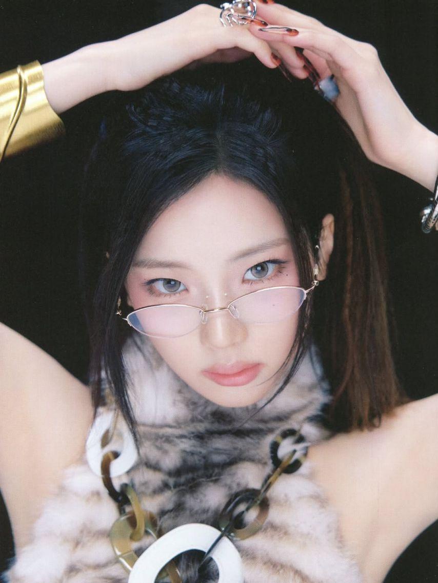 BABYMONSTER (베이비몬스터) 루카4