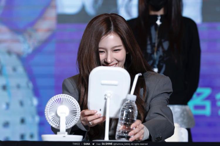 사나 미나 TWICE트와이스 2511152