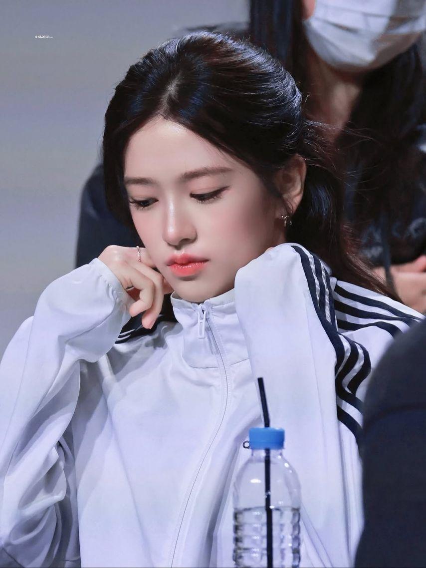 IVE (아이브) 안유진4