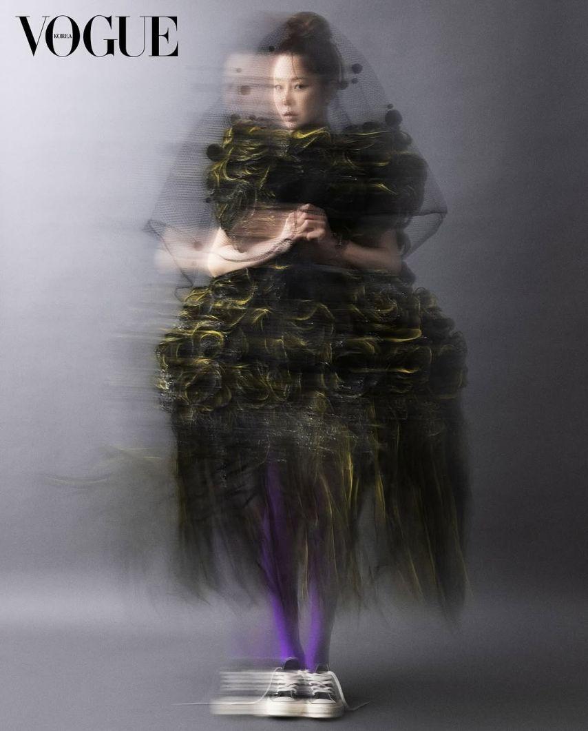 오늘자 배우 고현정 인스타그램(잡지 VOGUE 화보).JPG10