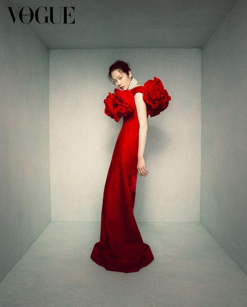 오늘자 배우 고현정 인스타그램(잡지 VOGUE 화보).JPG1