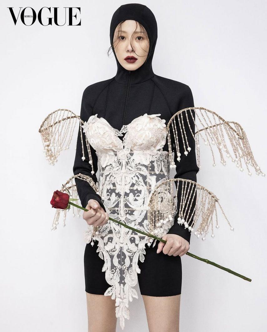 오늘자 배우 고현정 인스타그램(잡지 VOGUE 화보).JPG9