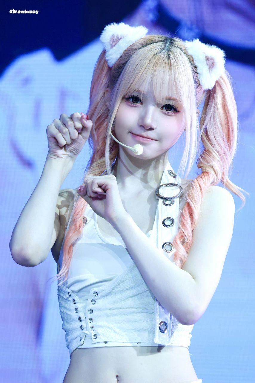 트리플에스 김채원6