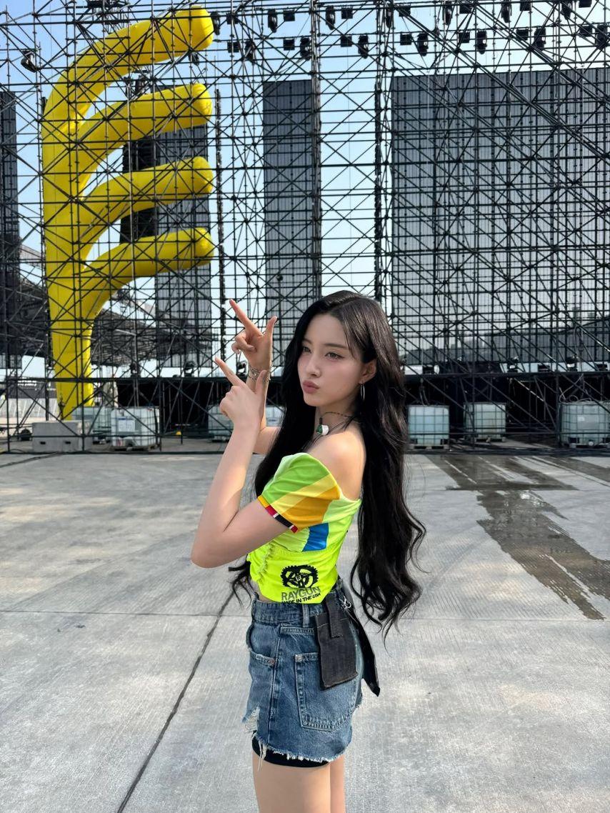 STAYC (스테이씨) 윤3