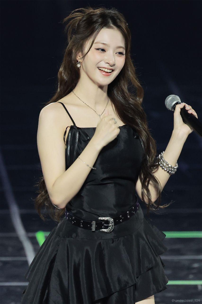 프로미스나인 이나경1