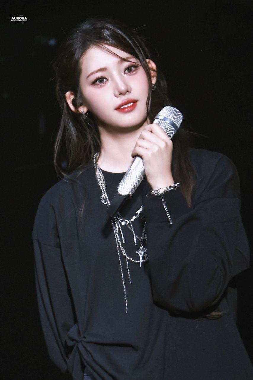 베이비몬스터 로라0