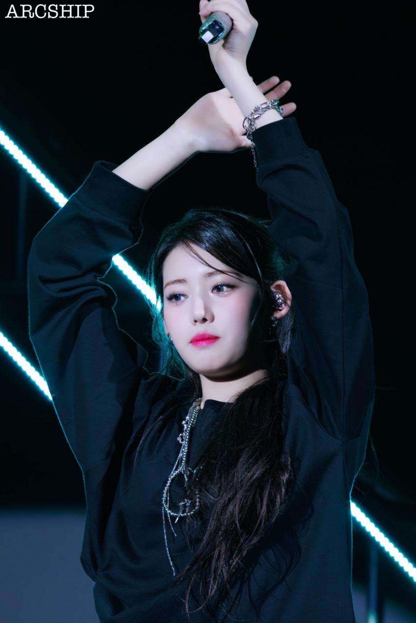 베이비몬스터 로라2