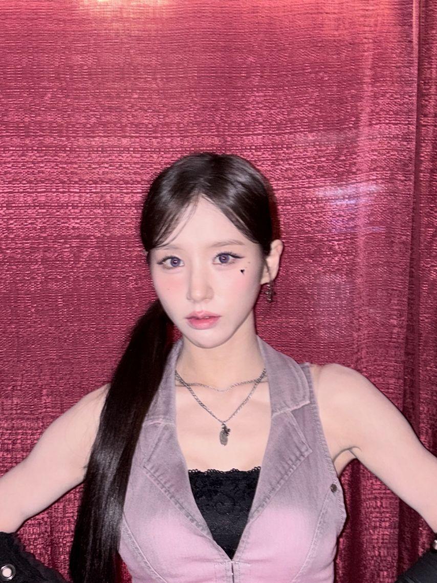 희진 ARTMS아르테미스 인별4