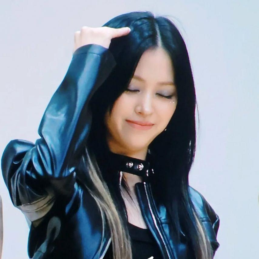 ITZY (있지) 류진3