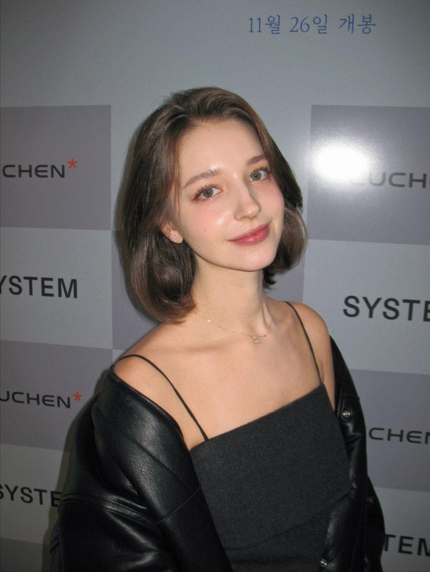 안젤리나 다닐로바0