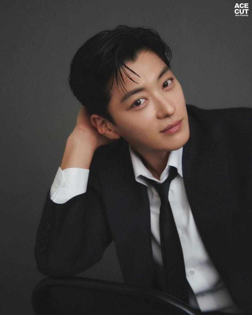 프로필 사진 다시 찍었다는 배우 장승조.JPG5