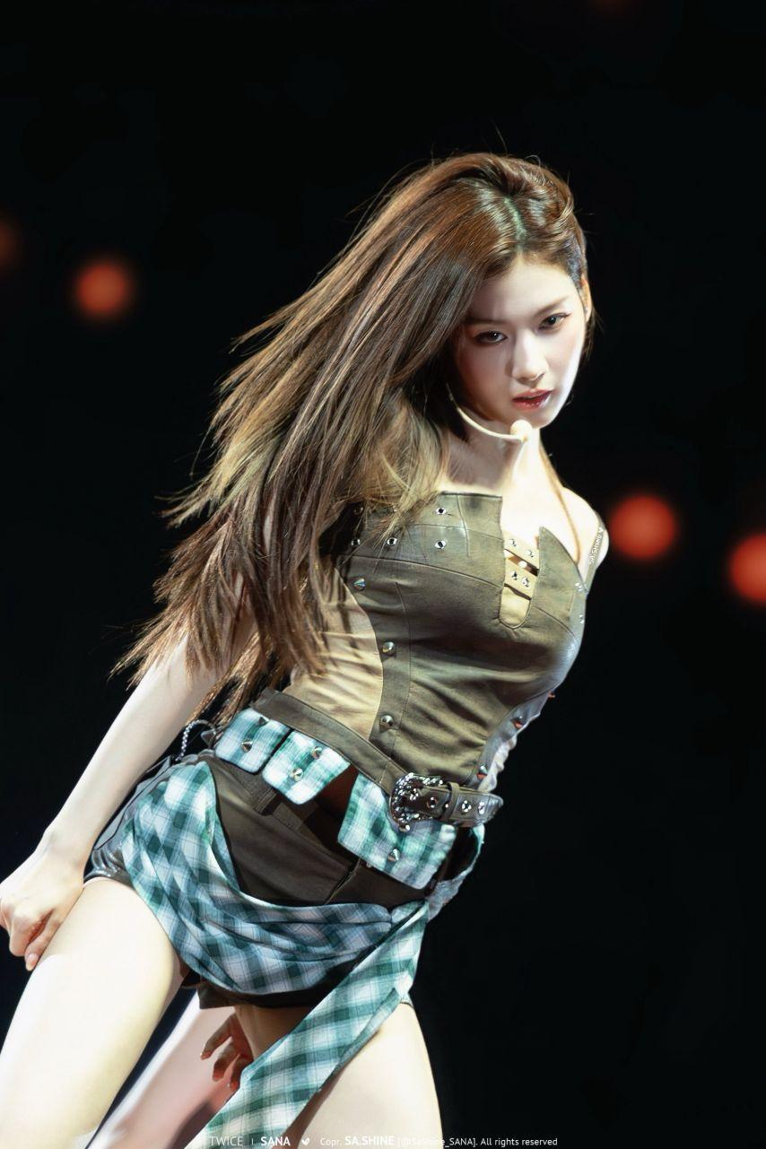 사나 TWICE트와이스 251123/ 2511211