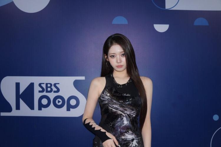 베이비몬스터 로라4