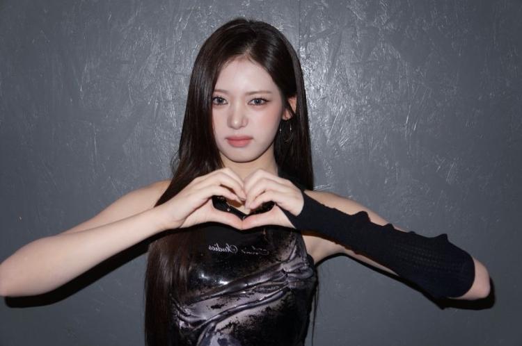 베이비몬스터 로라6