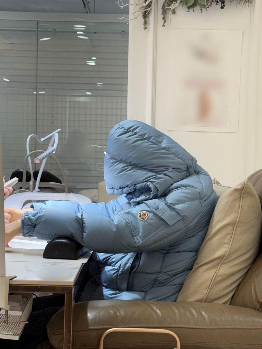 베이비돈크라이 이현, 베니1