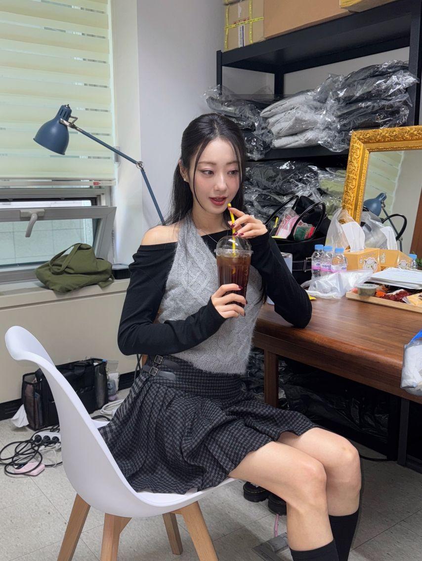 경리 인별 나솔사계 with 보미 에이핑크0