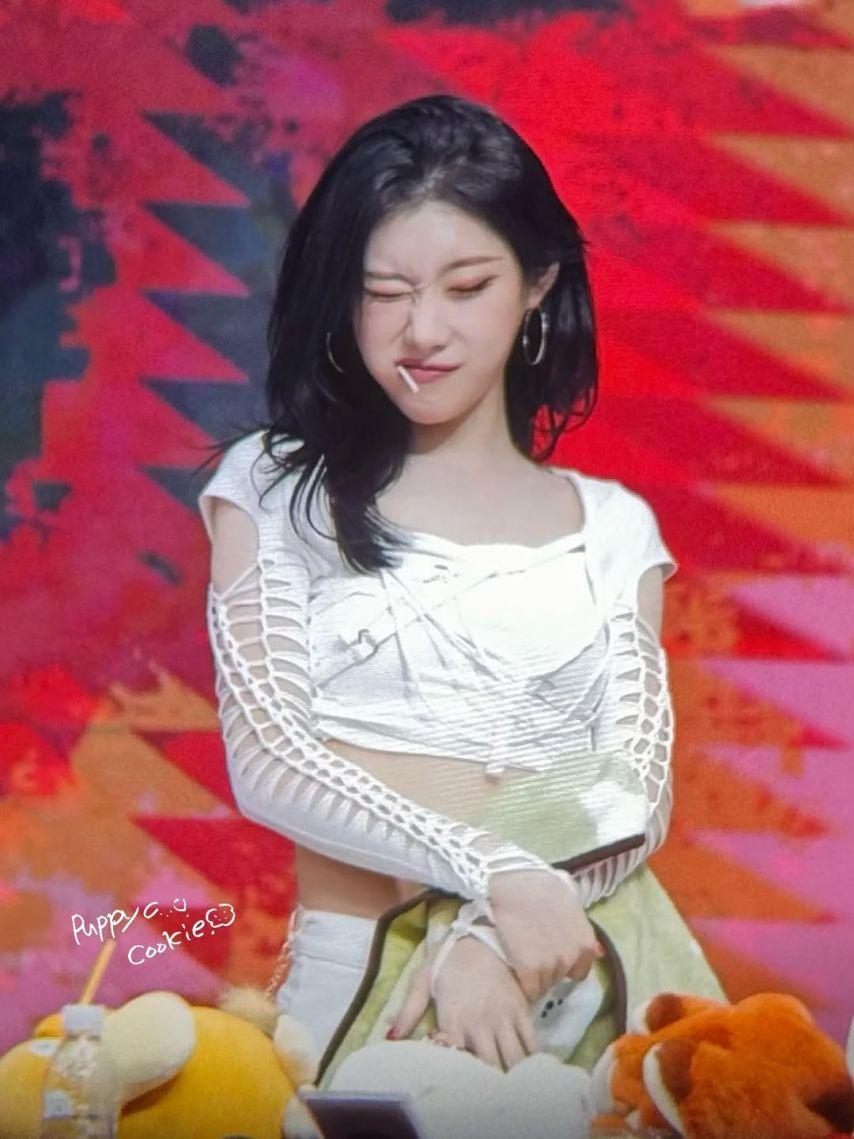 ITZY (있지) 채령5