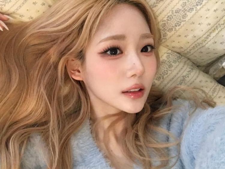 트리플에스 서연, 니엔, 채원, 코토네1