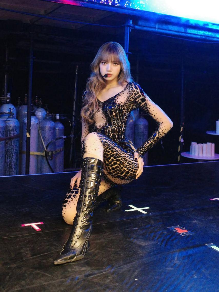 BLACKPINK (블랙핑크) 리사14