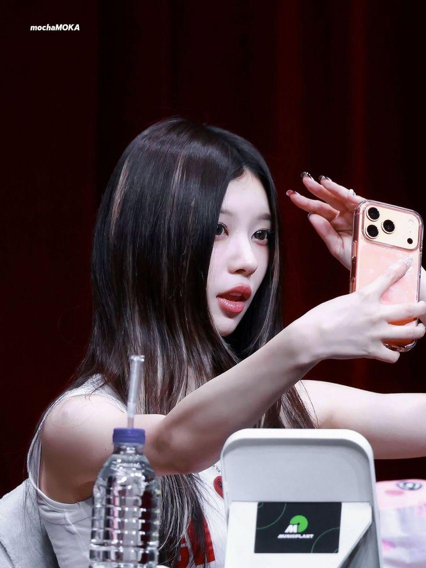 아일릿 (ILLIT) 모카3