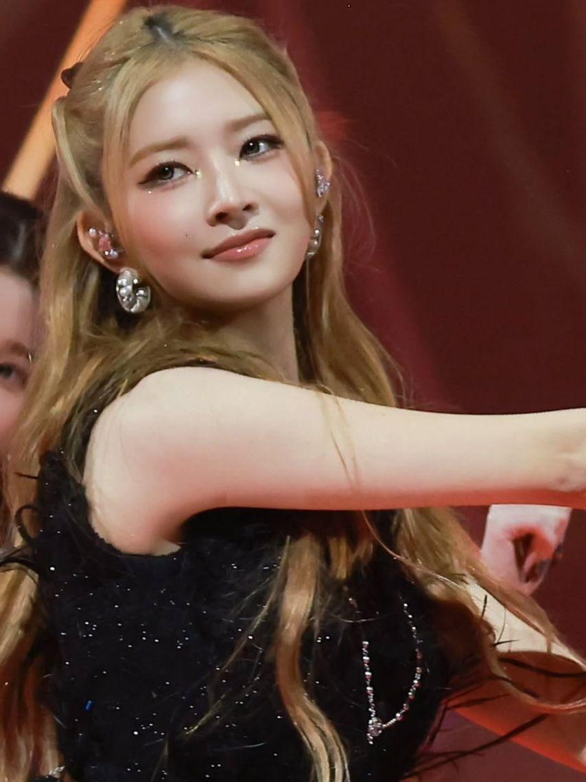 IVE (아이브) 레이0