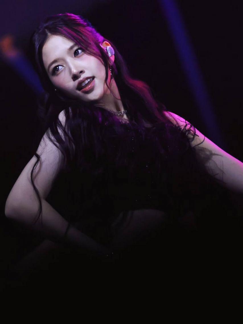 IVE (아이브) 안유진19