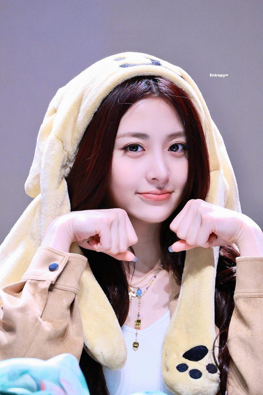 르세라핌 허윤진2