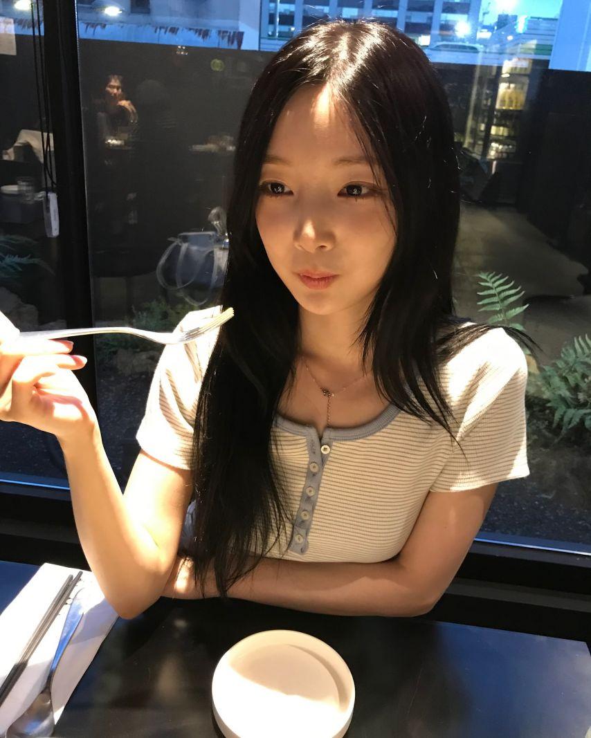 연희/ 수윤 로켓펀치 인별40