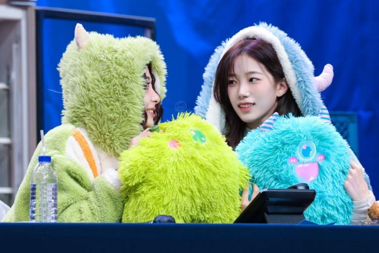 르세라핌 카즈하 허윤진 2511304