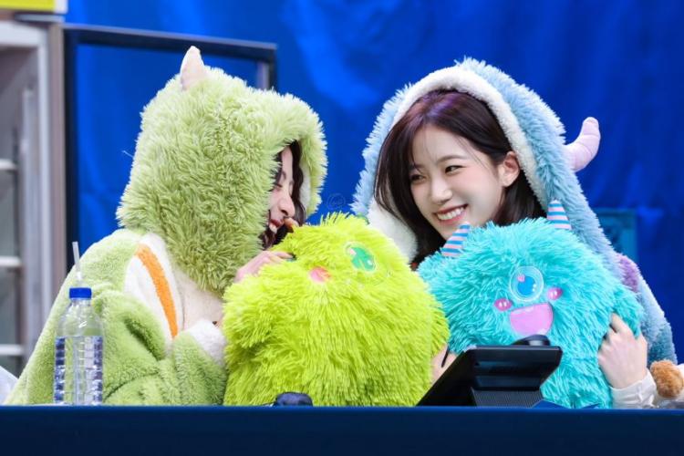 르세라핌 카즈하 허윤진 2511307