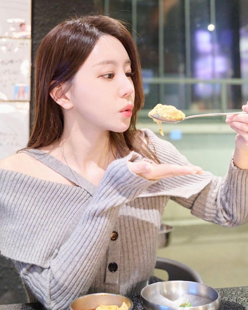 황유주 아나운서1