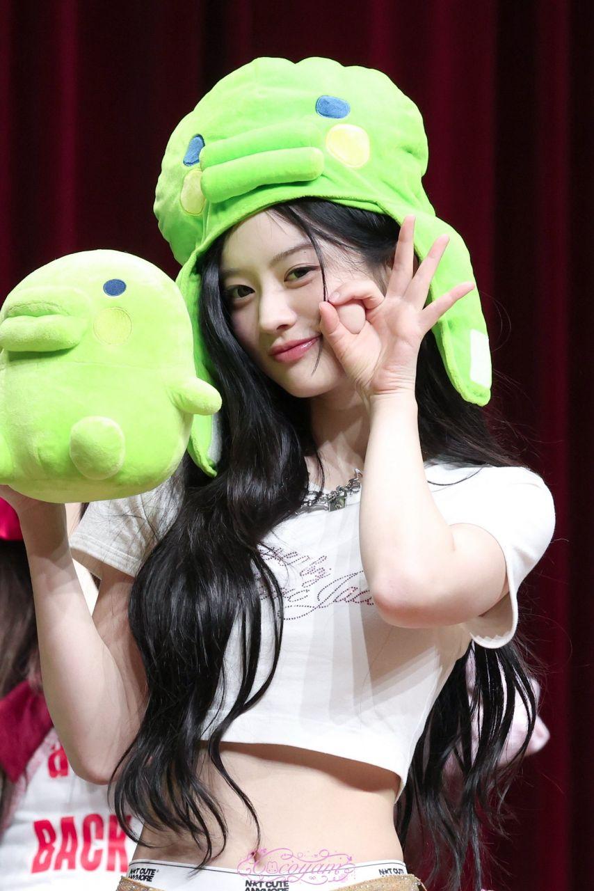 아일릿 민주 (with 윤아)0