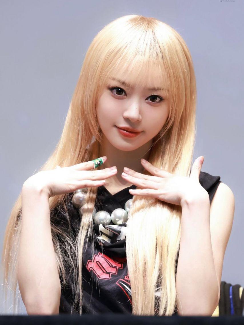 아일릿 (ILLIT) 모카4