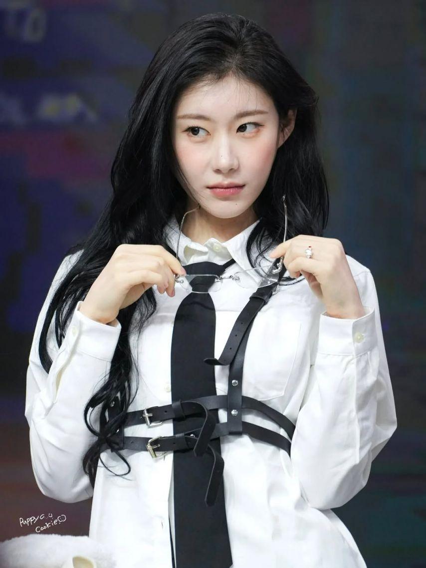 ITZY (있지) 채령11