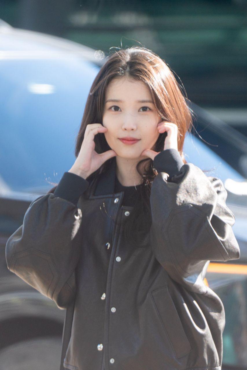 출국하는 아이유1