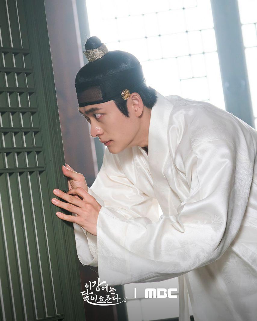 김세정 인별 이강에는달이흐른다 등13