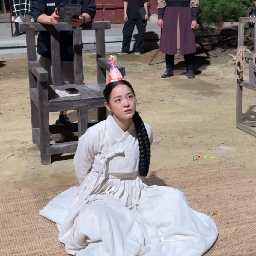 김세정 인별 이강에는달이흐른다 등5