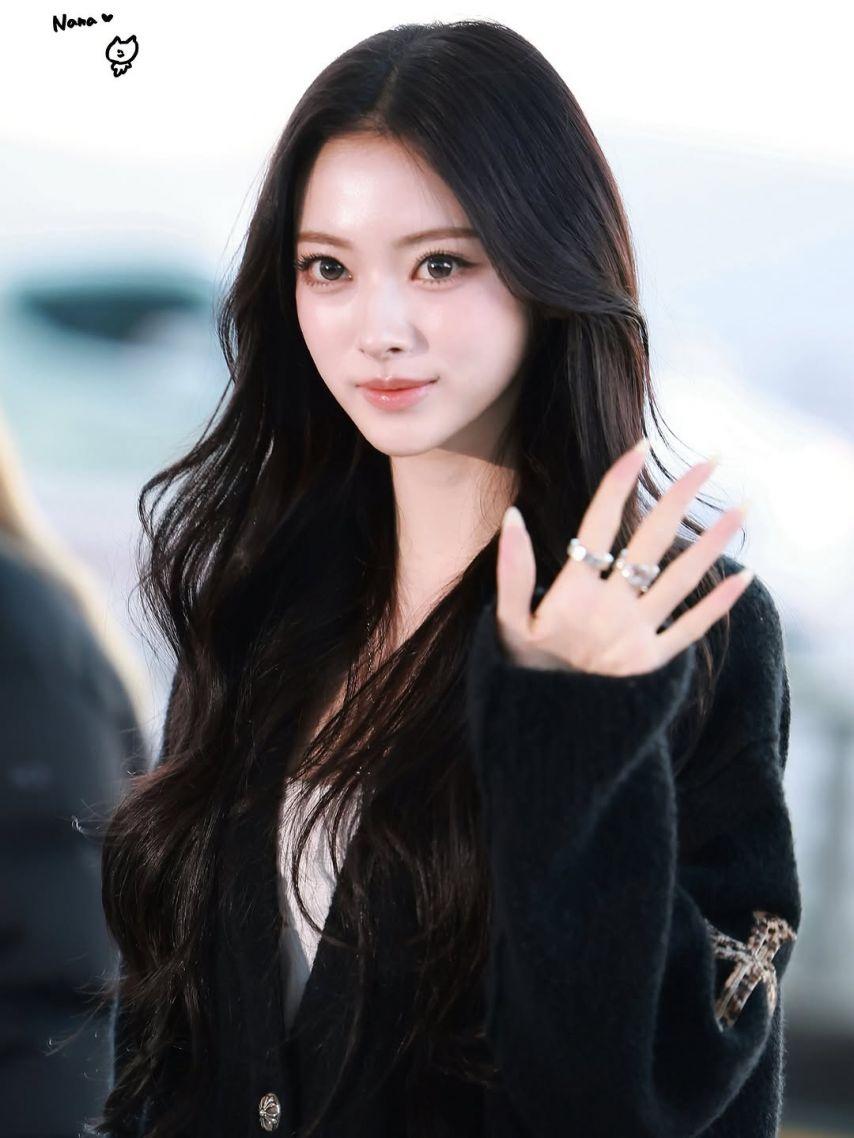 MEOVV (미야오) 안나2