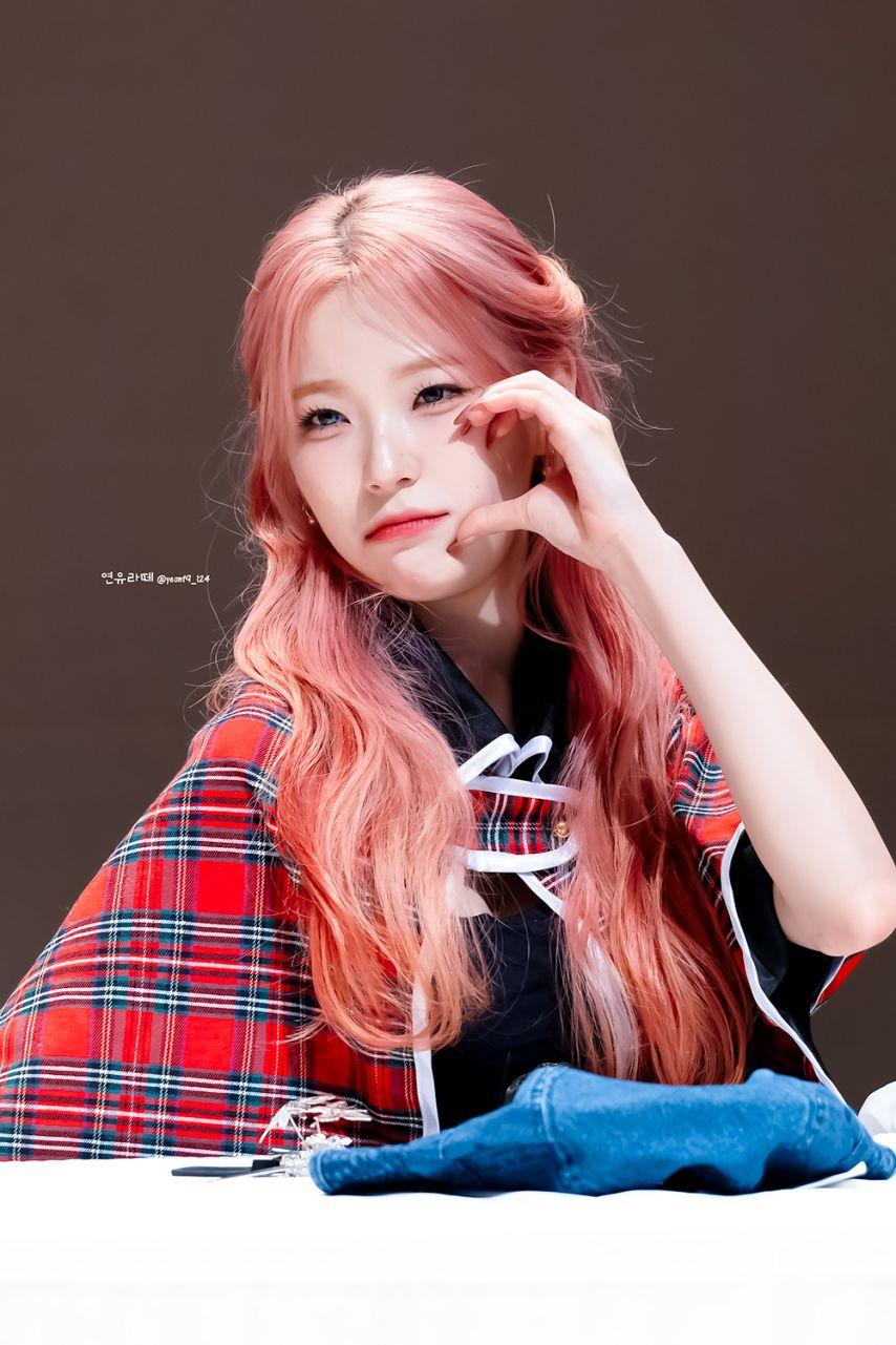 프로미스나인 백지헌1